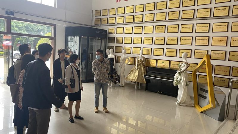 以下为广州部分TVC广告片拍摄器材租赁公司的价格对比，供参考：